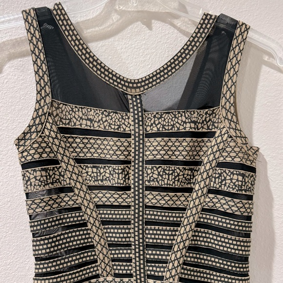 🎉SUPER SALE EVERYTHING MUST GO! Bandage Dress Tan & Beige w Sheer Panels Size L - Picture 3 of 11